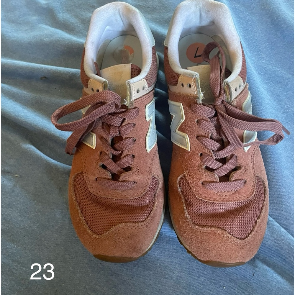 Like new New Balance sneakers